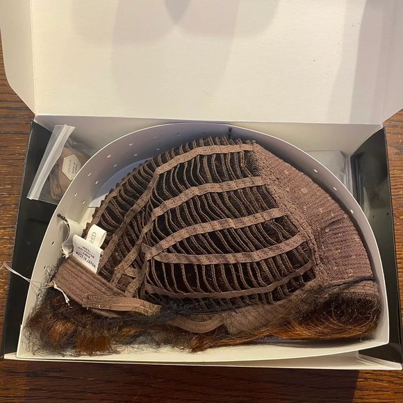 SHORT Dark Red WIG Toni Brattin Timeless Plus - Picture 7 of 7